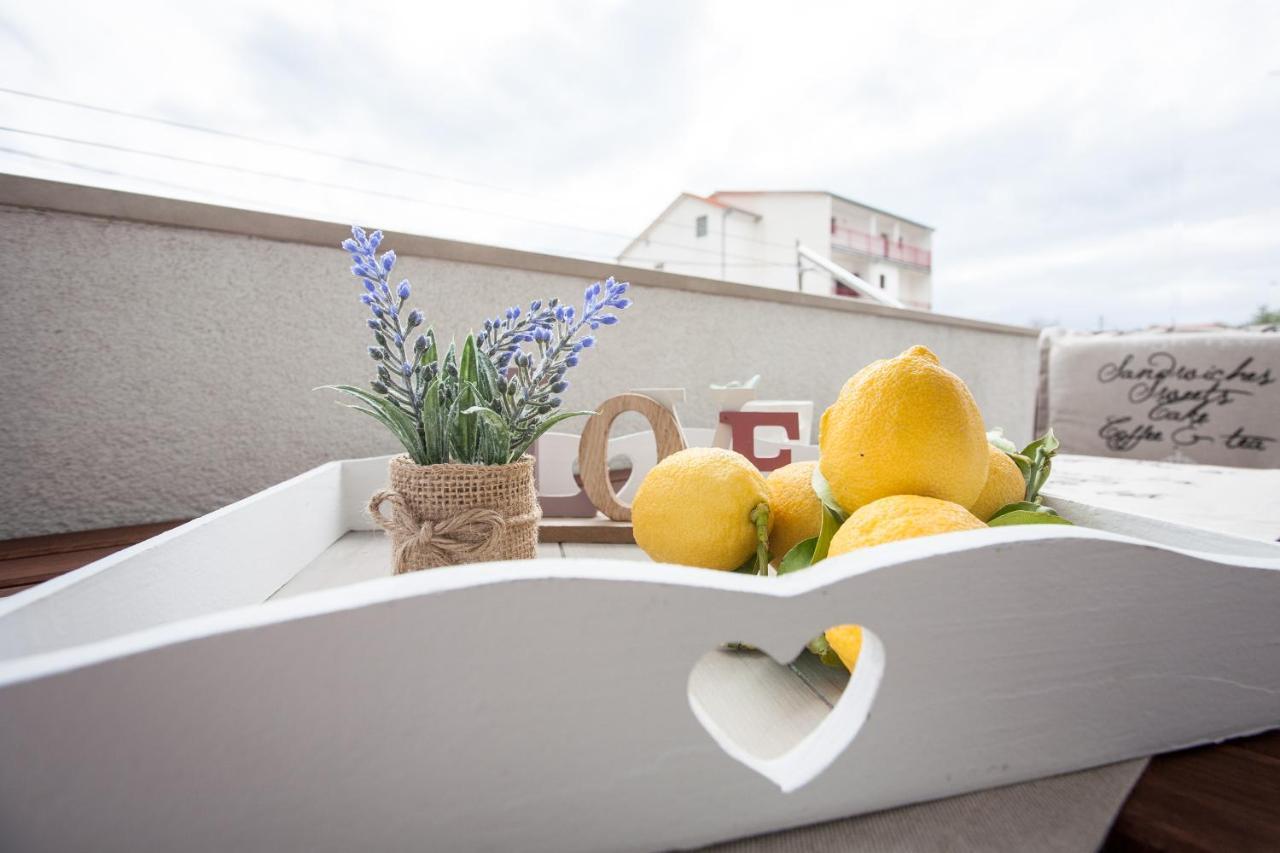 Abbadessa Apartment Kaštela Екстериор снимка