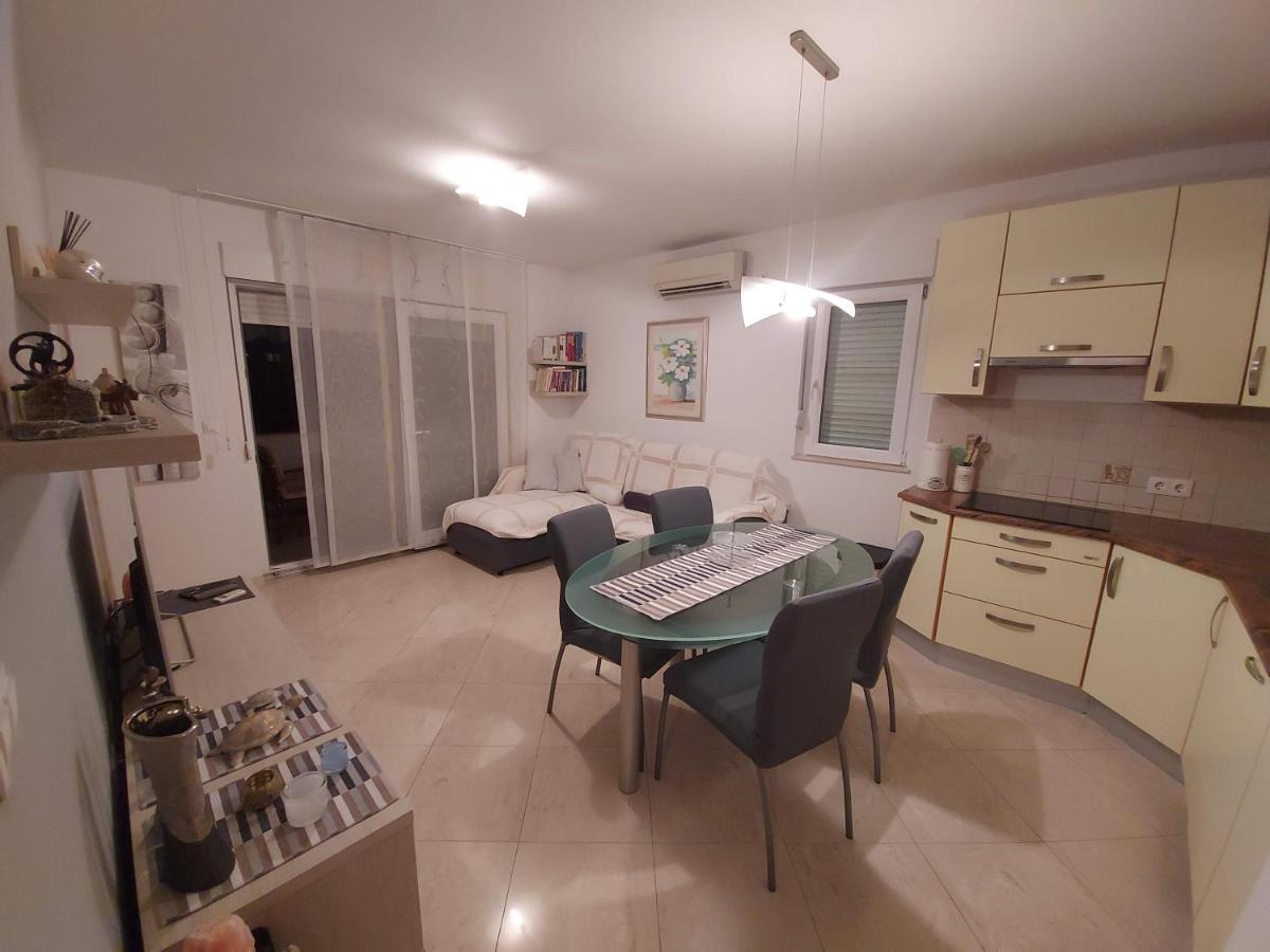 Abbadessa Apartment Kaštela Екстериор снимка